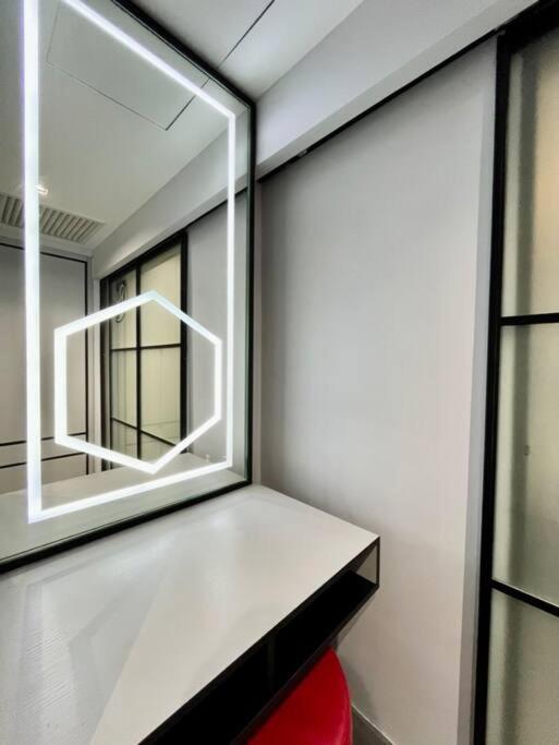 #211 M101 Dang Wangi Klcc View Pool By Livin Apartment Kuala Lumpur Exterior photo