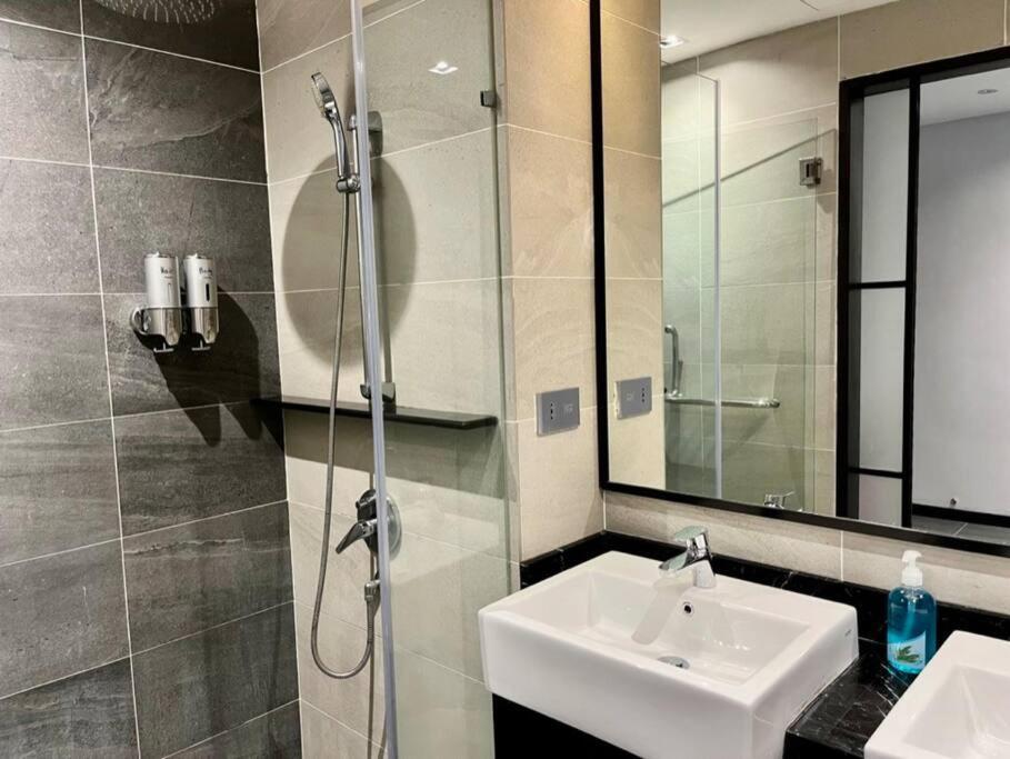#211 M101 Dang Wangi Klcc View Pool By Livin Apartment Kuala Lumpur Exterior photo