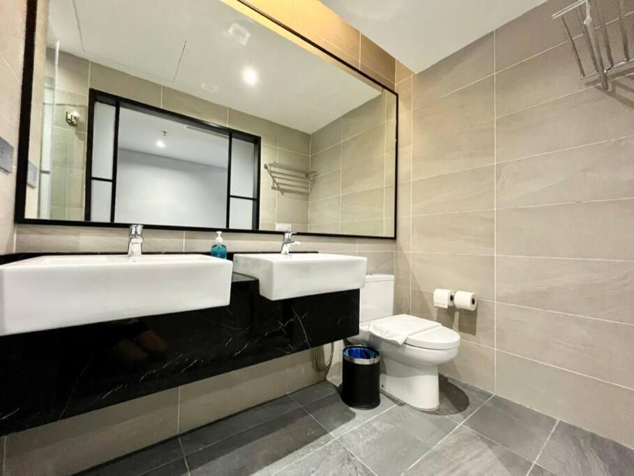 #211 M101 Dang Wangi Klcc View Pool By Livin Apartment Kuala Lumpur Exterior photo