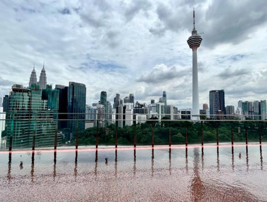 #211 M101 Dang Wangi Klcc View Pool By Livin Apartment Kuala Lumpur Exterior photo